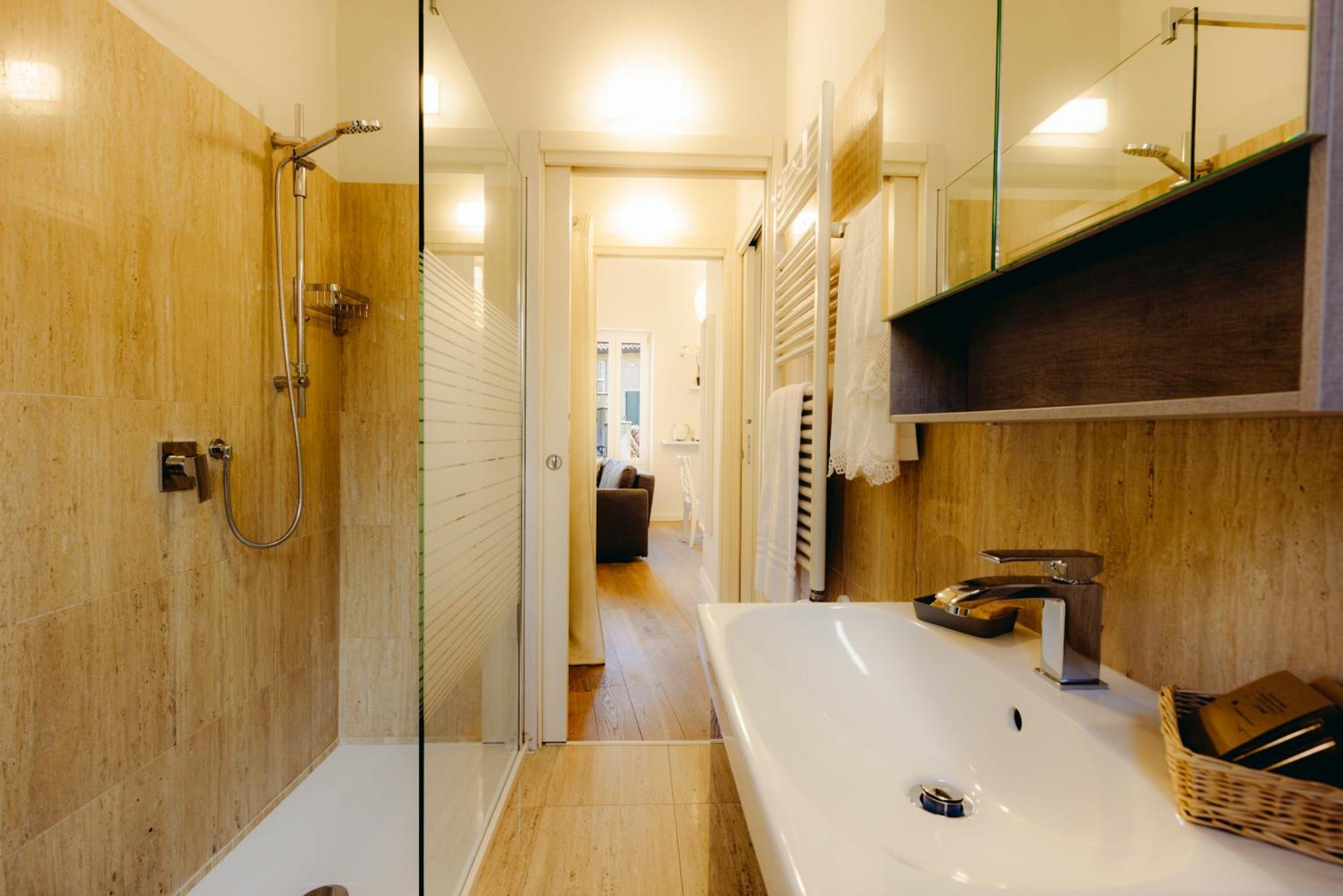 Eap Suites, Верона Екстериор снимка