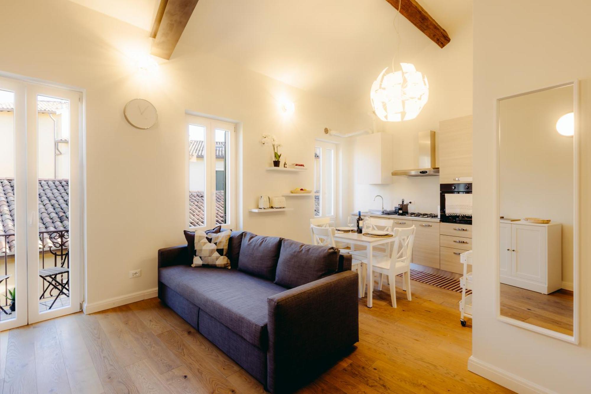 Eap Suites, Верона Екстериор снимка