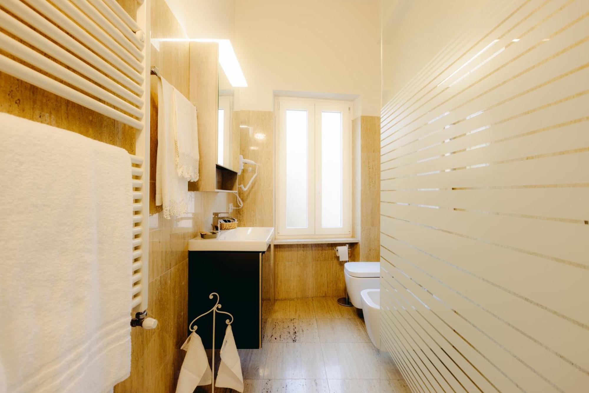 Eap Suites, Верона Екстериор снимка