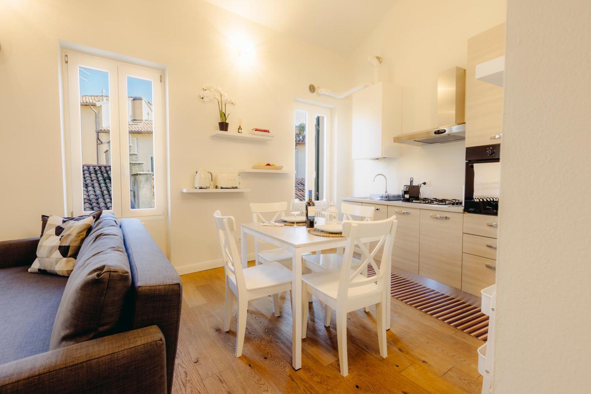 Eap Suites, Верона Екстериор снимка